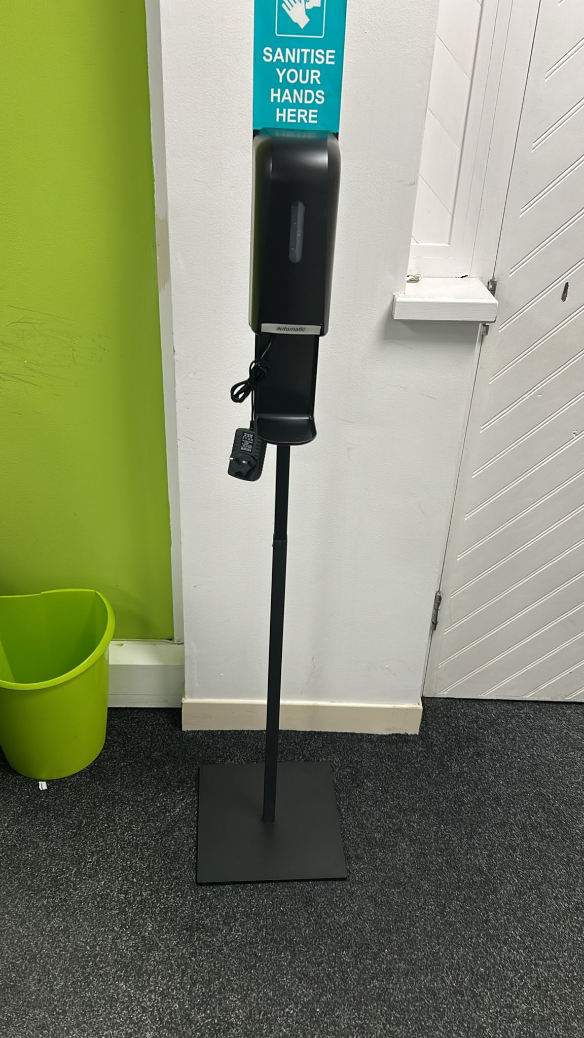 Automatic Hand Sanitiser Dispenser With Stand